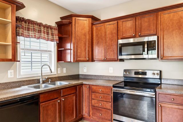 355 HOOVER RD, Woodstock, VA 22664