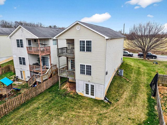 355 HOOVER RD, Woodstock, VA 22664