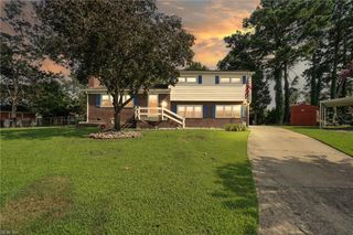 7 Hillcrest CIR, Hampton, VA 23666