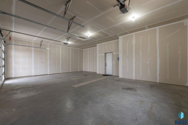 5412 W Liberator Cir Circle, Sioux Falls, SD 57107