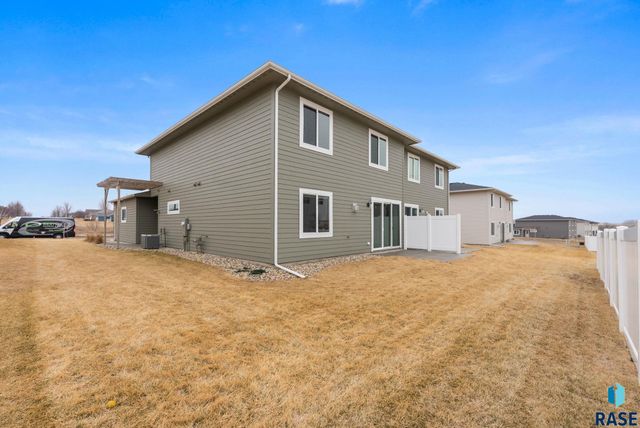 5412 W Liberator Cir Circle, Sioux Falls, SD 57107