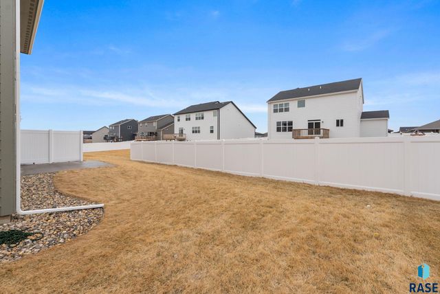 5412 W Liberator Cir Circle, Sioux Falls, SD 57107