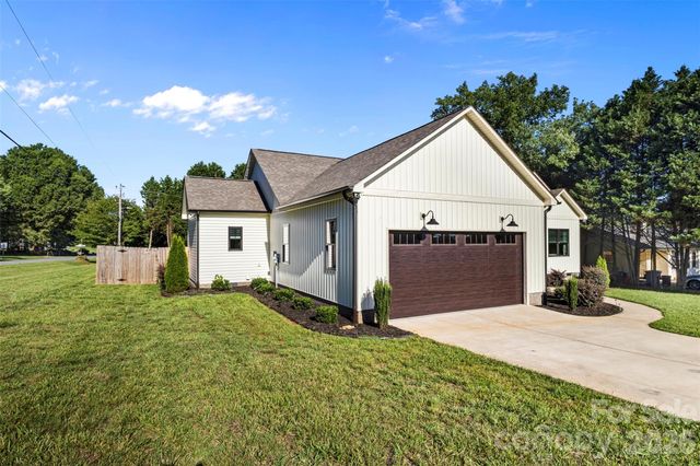 2616 Teague Street, Lincolnton, NC 28092