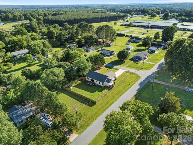 2616 Teague Street, Lincolnton, NC 28092