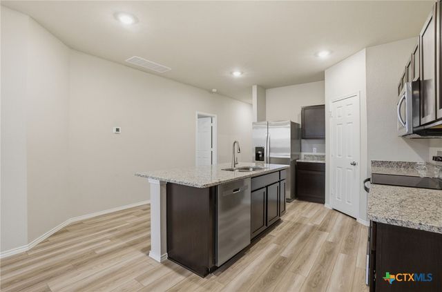 1126 Stone Valley Road B, Temple, TX 76502