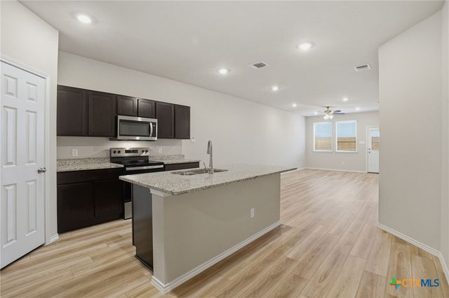 1126 Stone Valley Road B, Temple, TX 76502