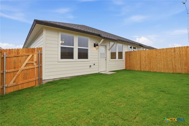 1126 Stone Valley Road B, Temple, TX 76502