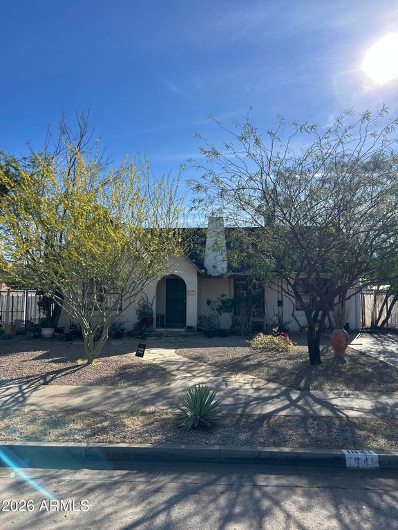 Image 1 of property listing at 1641 N 11TH Street, Phoenix, AZ 85006