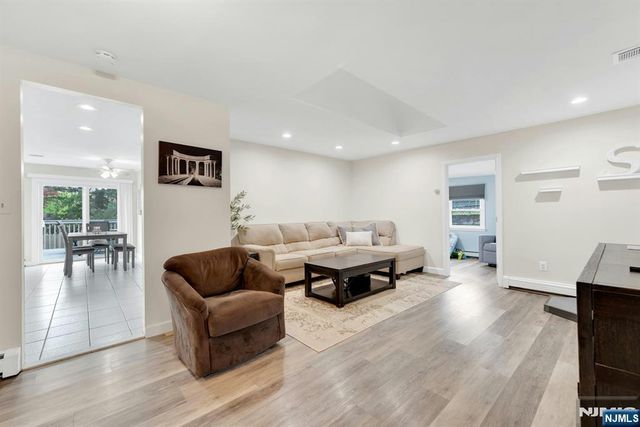 31 Roome Street, Lincoln Park Borough, NJ 07035