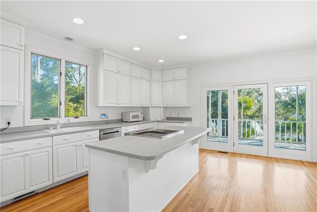 188 Harbor Pointe Drive, Brunswick, GA 31523