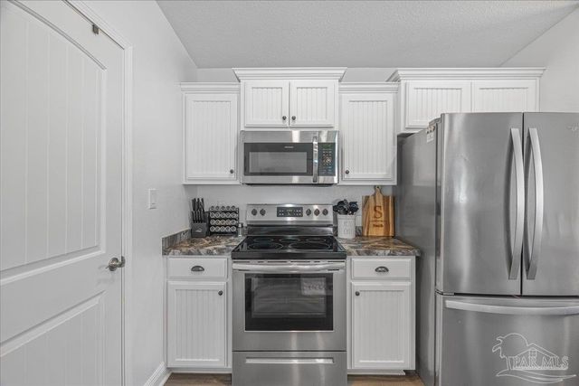 6292 Cardinal Cove Ln, Pensacola, FL 32504