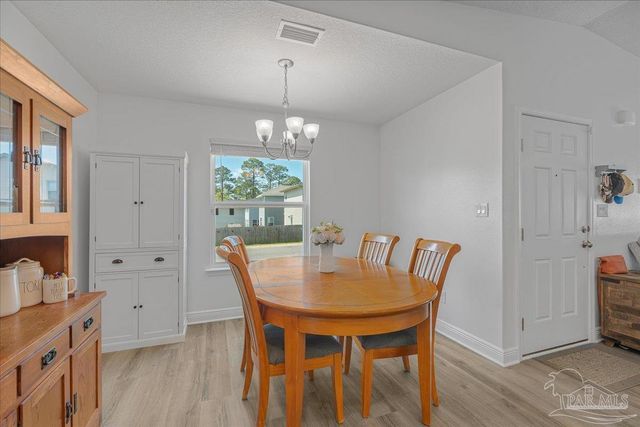 6292 Cardinal Cove Ln, Pensacola, FL 32504