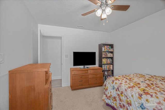 6292 Cardinal Cove Ln, Pensacola, FL 32504