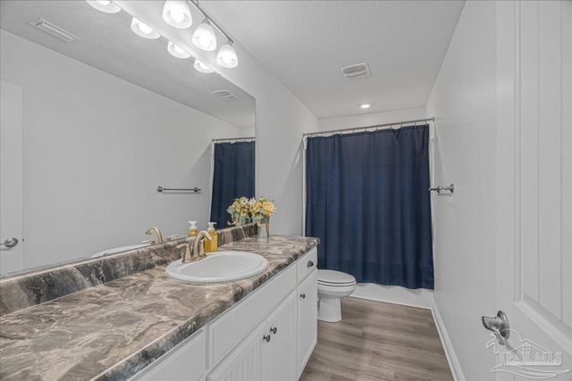 6292 Cardinal Cove Ln, Pensacola, FL 32504