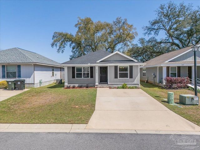 6292 Cardinal Cove Ln, Pensacola, FL 32504