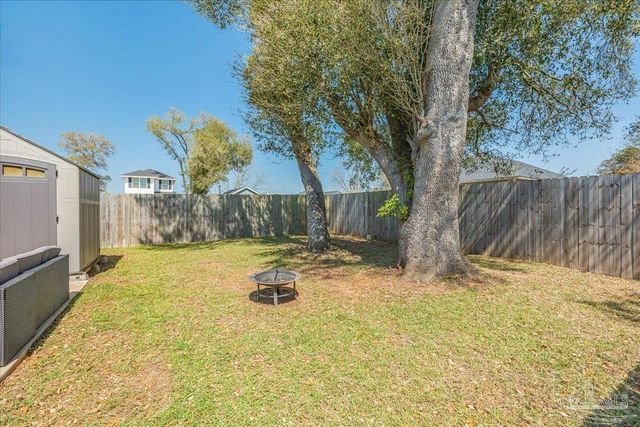 6292 Cardinal Cove Ln, Pensacola, FL 32504