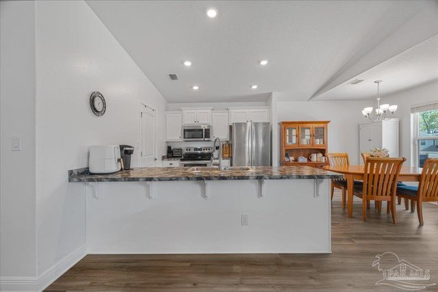 6292 Cardinal Cove Ln, Pensacola, FL 32504