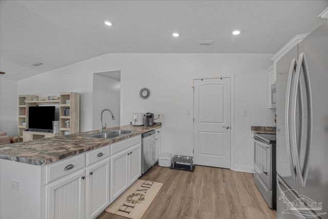 6292 Cardinal Cove Ln, Pensacola, FL 32504