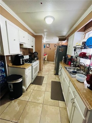 17400 Valley Boulevard 95, Fontana, CA 92335