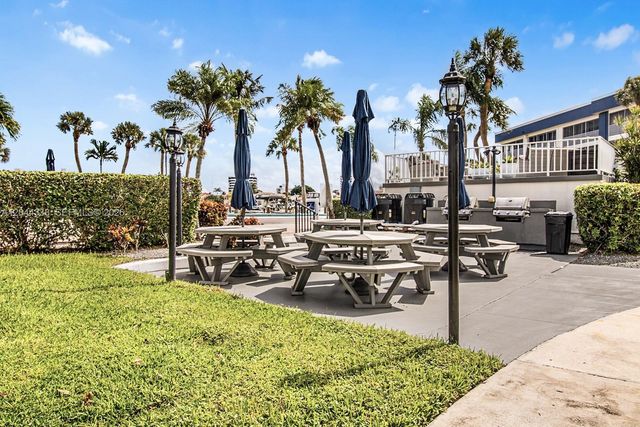 3401 Spanish Trail 454, Delray Beach, FL 33483