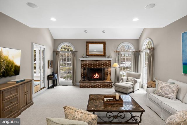 26 CARRIAGE HOUSE CT, Cherry Hill, NJ 08003