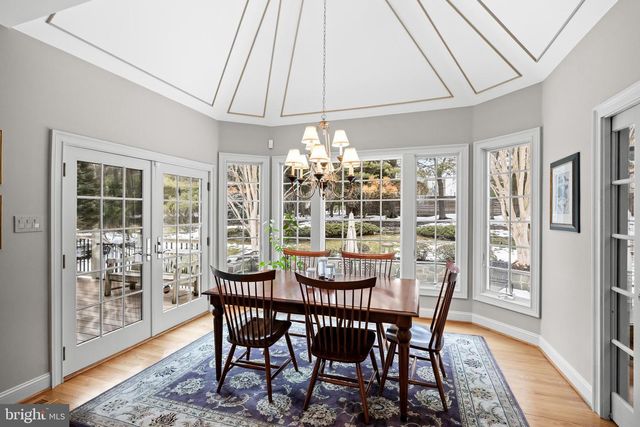 26 CARRIAGE HOUSE CT, Cherry Hill, NJ 08003