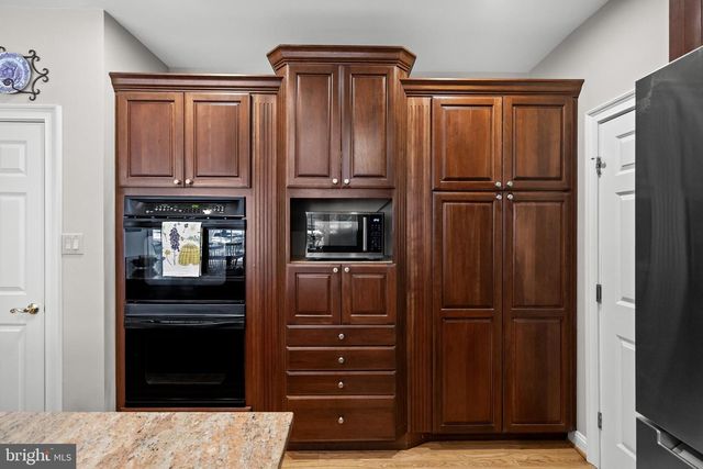 26 CARRIAGE HOUSE CT, Cherry Hill, NJ 08003