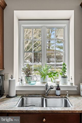 26 CARRIAGE HOUSE CT, Cherry Hill, NJ 08003