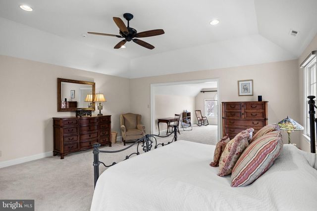 26 CARRIAGE HOUSE CT, Cherry Hill, NJ 08003