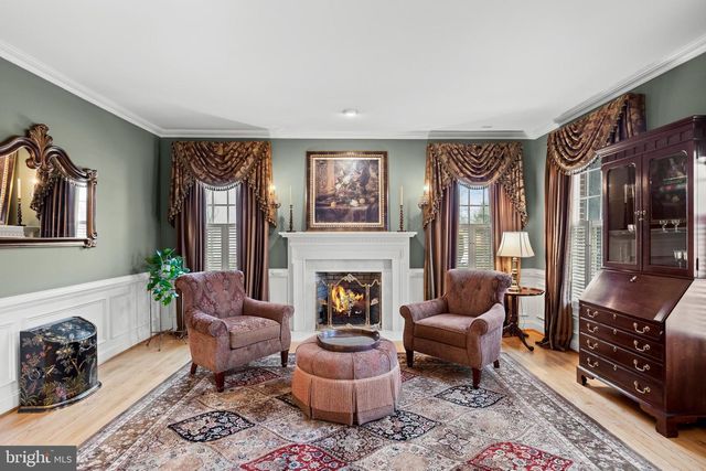 26 CARRIAGE HOUSE CT, Cherry Hill, NJ 08003