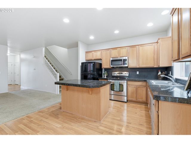 1450 Ne EDGEFIELD St, Hillsboro, OR 97124