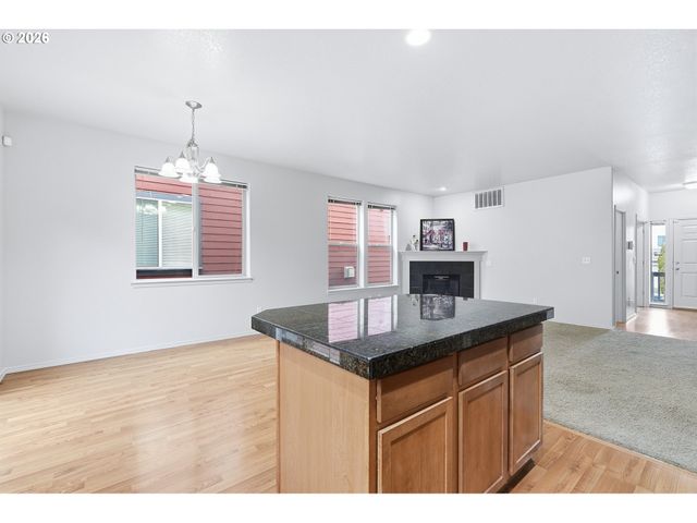 1450 Ne EDGEFIELD St, Hillsboro, OR 97124