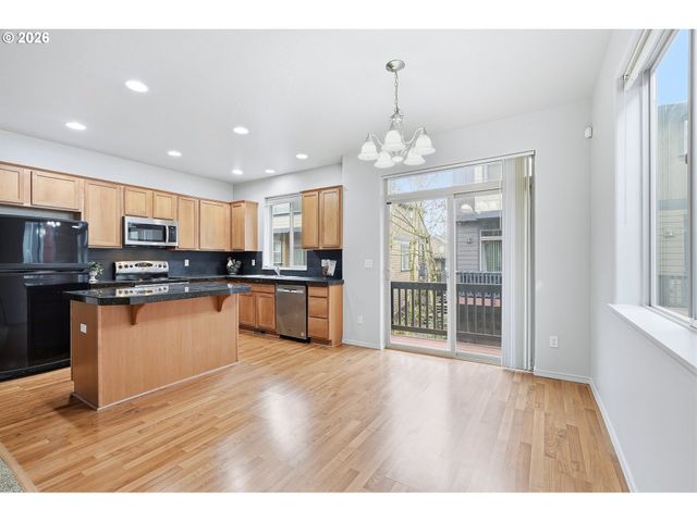 1450 Ne EDGEFIELD St, Hillsboro, OR 97124