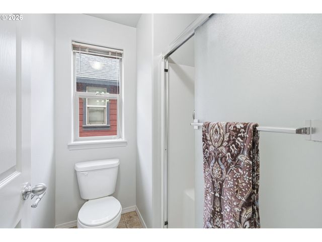 1450 Ne EDGEFIELD St, Hillsboro, OR 97124