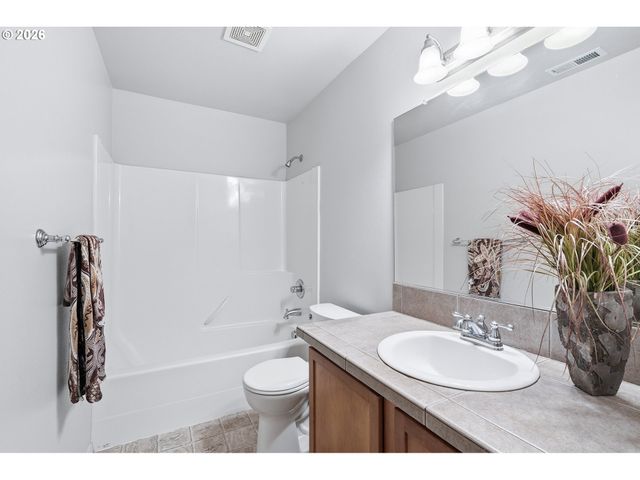 1450 Ne EDGEFIELD St, Hillsboro, OR 97124