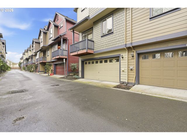 1450 Ne EDGEFIELD St, Hillsboro, OR 97124