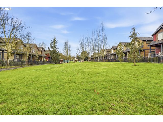 1450 Ne EDGEFIELD St, Hillsboro, OR 97124