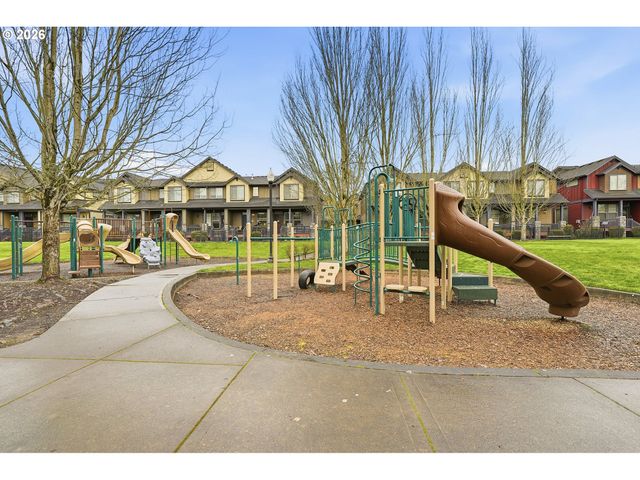 1450 Ne EDGEFIELD St, Hillsboro, OR 97124