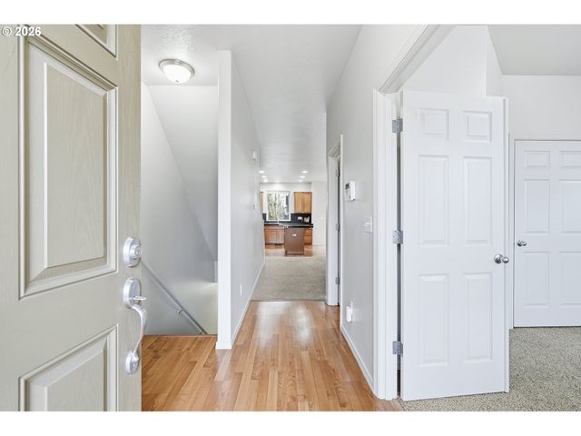 1450 Ne EDGEFIELD St, Hillsboro, OR 97124