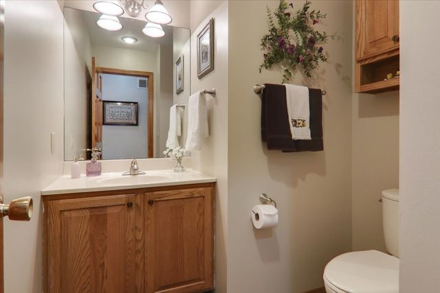 8 Minks Court, Bloomington, IL 61704