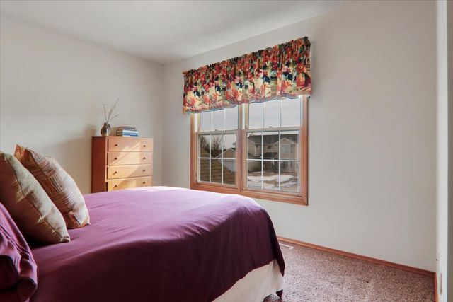 8 Minks Court, Bloomington, IL 61704