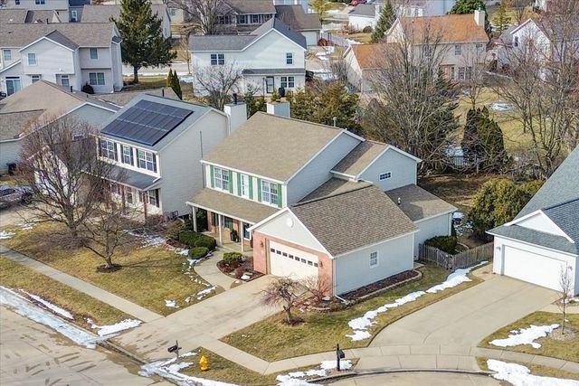 8 Minks Court, Bloomington, IL 61704