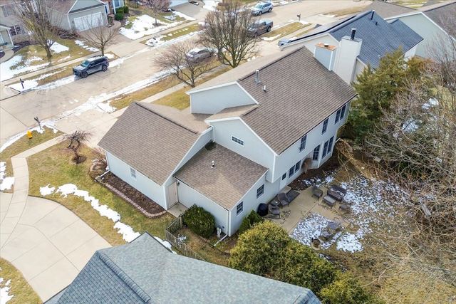 8 Minks Court, Bloomington, IL 61704