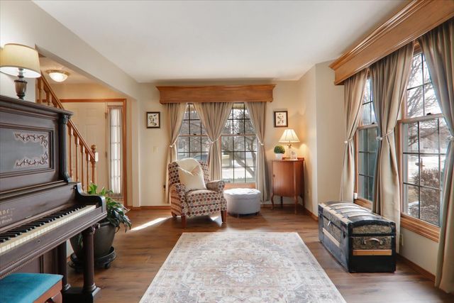 8 Minks Court, Bloomington, IL 61704