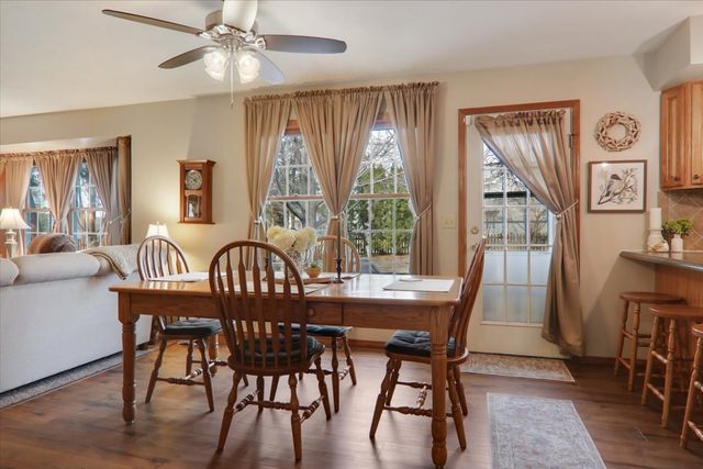 8 Minks Court, Bloomington, IL 61704