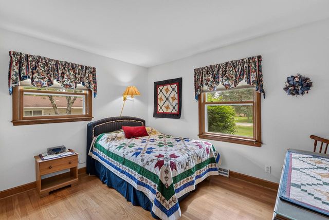 W154N6431 Marvel DRIVE, Menomonee Falls, WI 53051