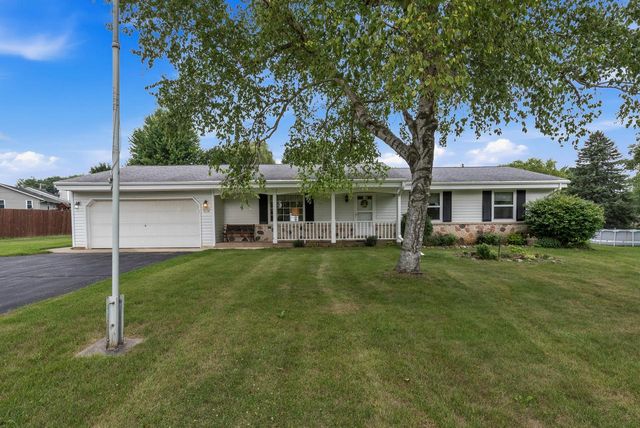 W154N6431 Marvel DRIVE, Menomonee Falls, WI 53051