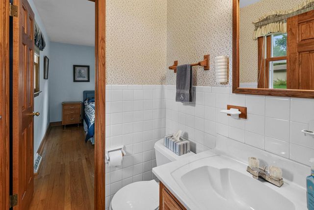 W154N6431 Marvel DRIVE, Menomonee Falls, WI 53051