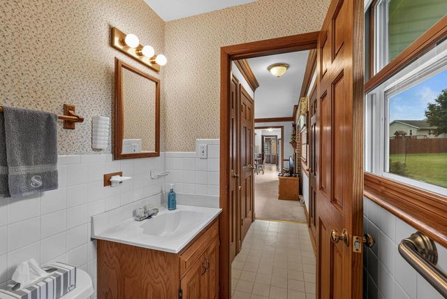 W154N6431 Marvel DRIVE, Menomonee Falls, WI 53051