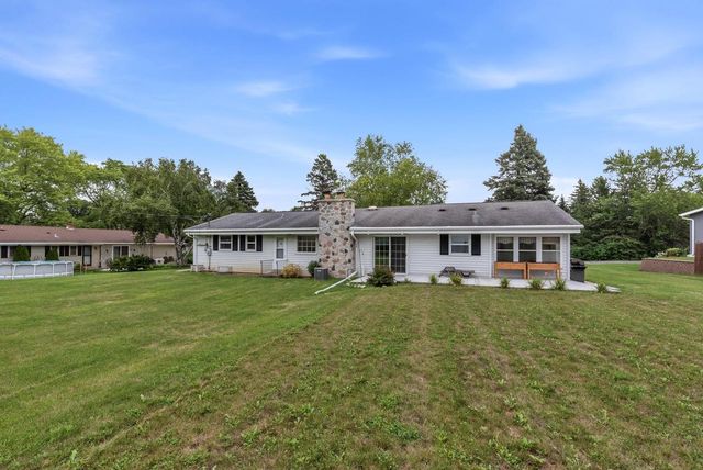 W154N6431 Marvel DRIVE, Menomonee Falls, WI 53051
